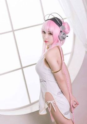恸哭的女教师