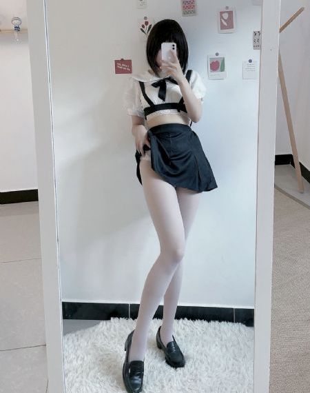 阶梯下的伯爵夫人