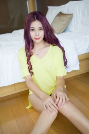 边吃奶边弄进去呻吟动视频