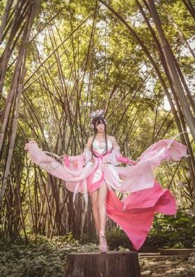 与黑帮老大的女主第一季免费